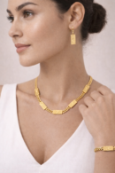 L’ensemble bijoux doré luxe-collier en acier inoxydable