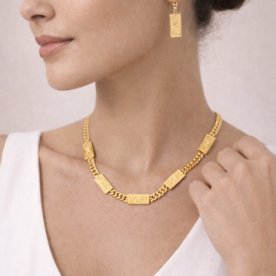 L’ensemble bijoux doré luxe-collier en acier inoxydable