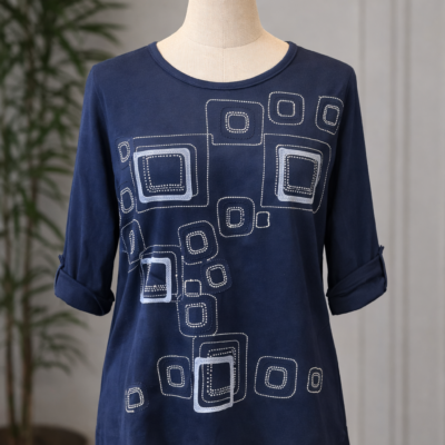 Chandail femme , couleur disponible:noir et marine tailles S,M,L,XL