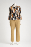 Ensemble chic et moderne , chemisier imprimé et pantalon beige. Taille: S,M,L,XL, XXL